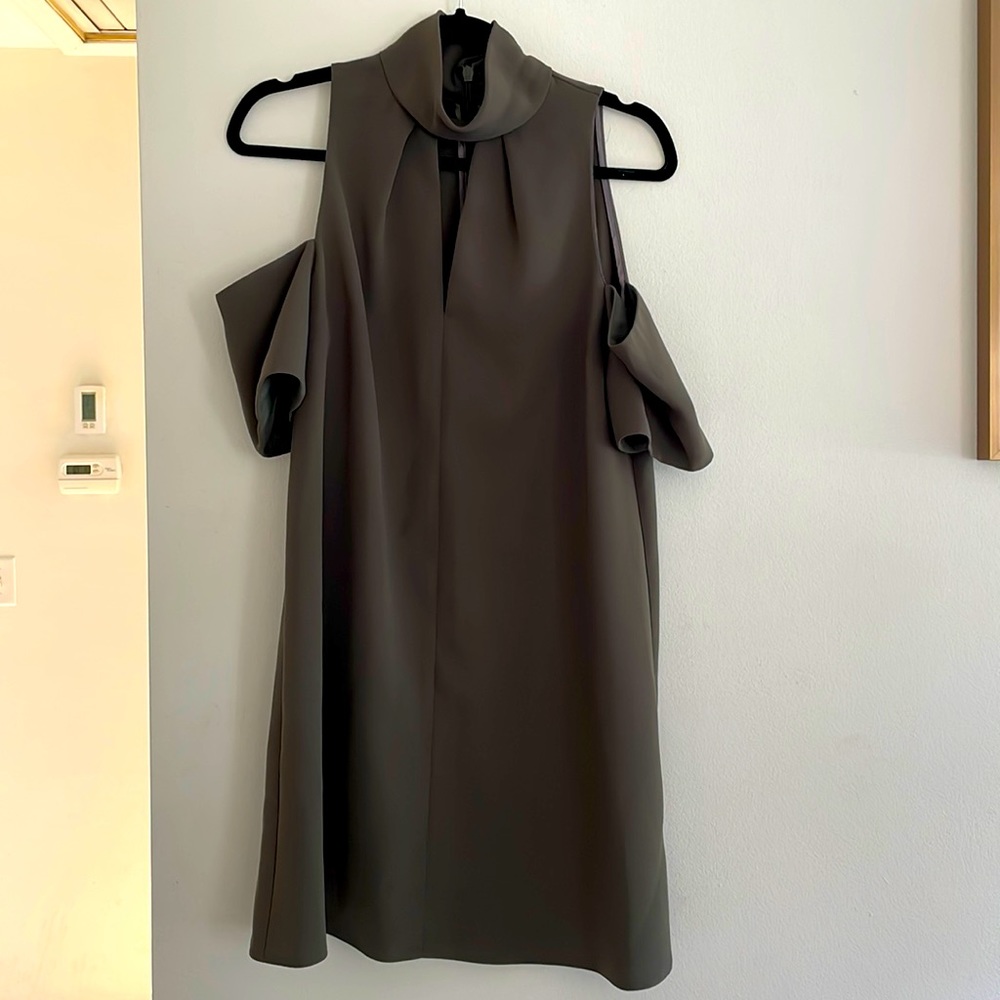 NWOT Topshop Olive Keyhole Dress Size US 6